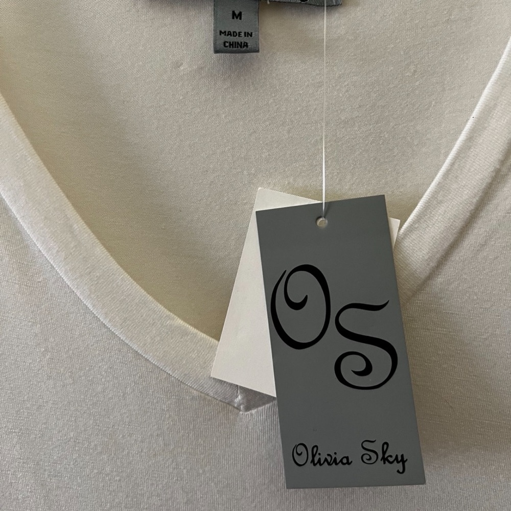 New Olivia Sky White Asymmetrical Sleeveless Tunic Tank Top - Picture 3 of 14
